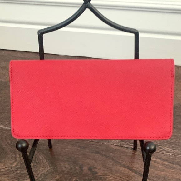 Michael Kors Scarlet Wallet 8 X 3 X 1. NEW WITHOUT TAGS - Picture 2 of 4